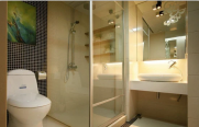 卫生间浴室玻璃隔断做法有哪些？现在流行既实用又漂亮的